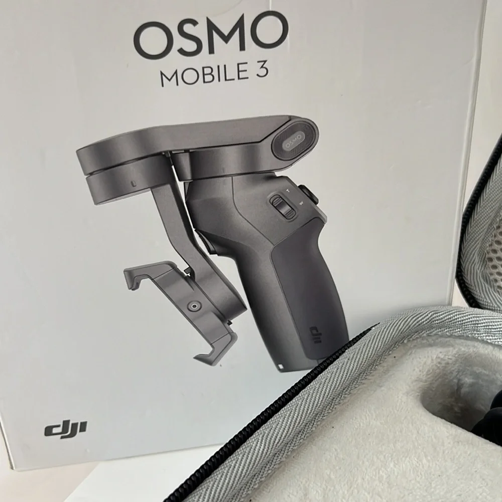 DJI OSMO MOBILE 3 Gimbal Stabilizer for Smartphones, Like New!Case Included.